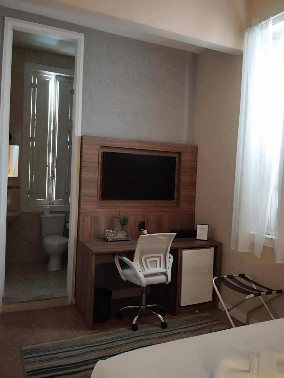 Hostel Casa Luzes Ivn